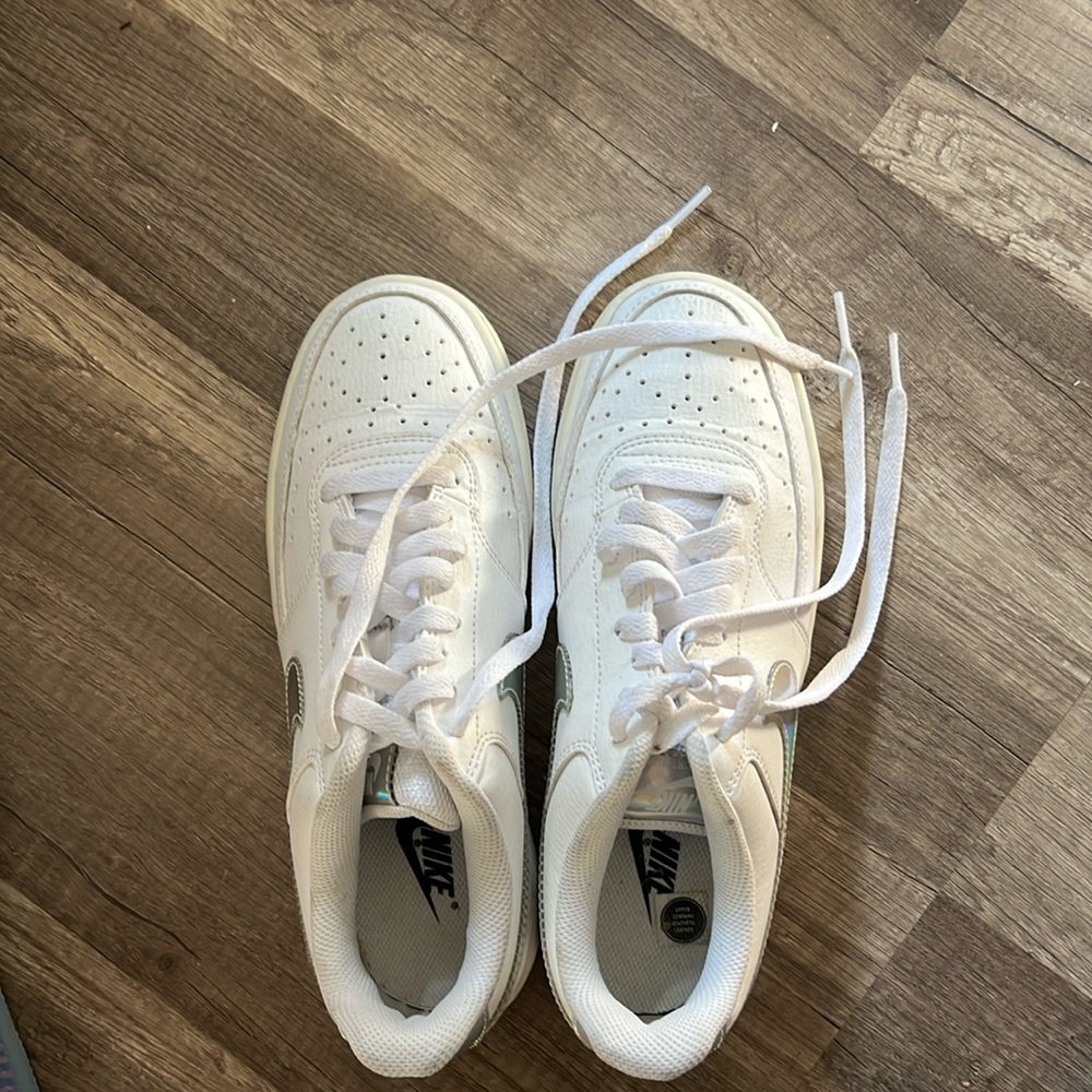 Worn twice this is the actual photo need to be cleaned up